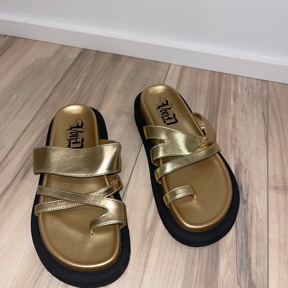 Von Dutch Gold Sandals